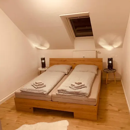 Felix Living 3, Doppelbett, Parkplatz, Ruhig&praktisch Lägenhet