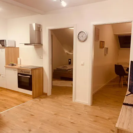 Felix Living 3, Doppelbett, Parkplatz, Ruhig & Praktisch Appartamento *