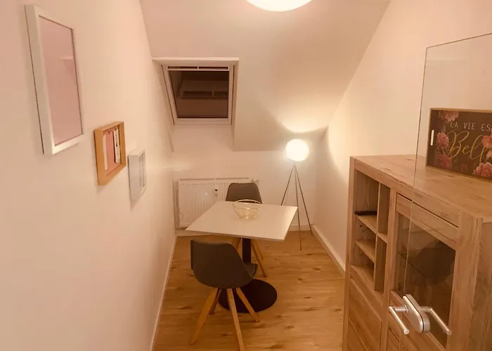 Felix Living 3, Doppelbett, Parkplatz, Ruhig&praktisch Lägenhet